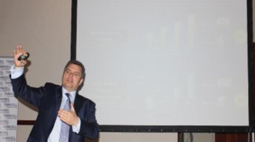 Erkan: T&uuml;rkiye&rsquo;yi Fiber Internet Alanında D&uuml;nyayla Boy &Ouml;l&ccedil;&uuml;ş&uuml;r Hale Getirdik