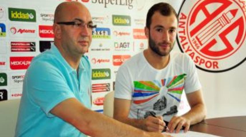 MP Antalyaspor, Murat Akın'ı Tranfser Etti