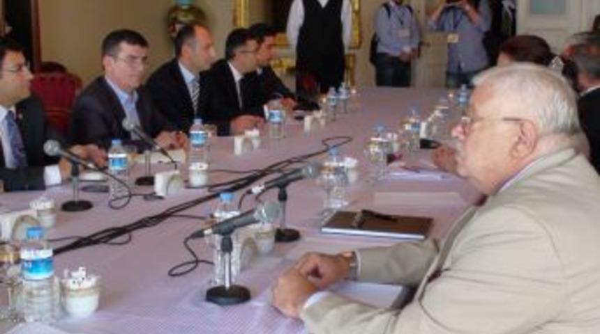 Darbe Komisyonu Eski Bakan G&uuml;neş Taner&rsquo;i Dinliyor