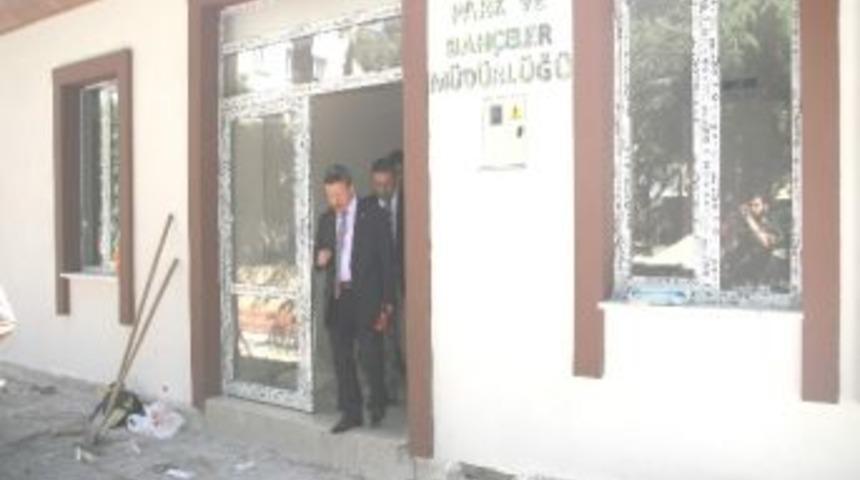 Yozgat Belediye Başkanı Park Ve Bah&ccedil;eler M&uuml;d&uuml;rl&uuml;ğ&uuml; Binasını Gezdi