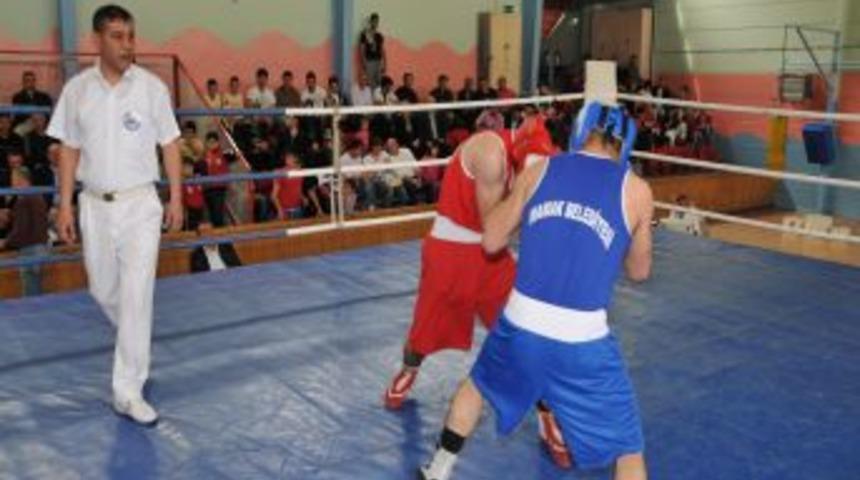 Mamak&rsquo;ın Altın Yumrukları Madalyaları Topluyor