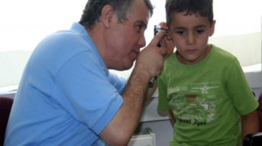 Kirli Havuz Ve Denizler, Dış Kulak Enfeksiyonlarına Sebep Oluyor