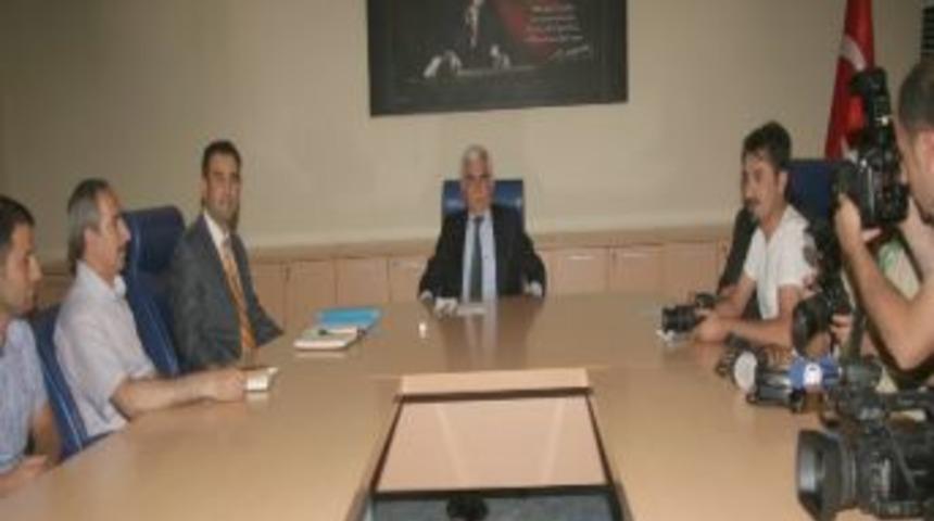 Vali Alimoğlu Basın Mensuplarıyla Bir Araya Geldi