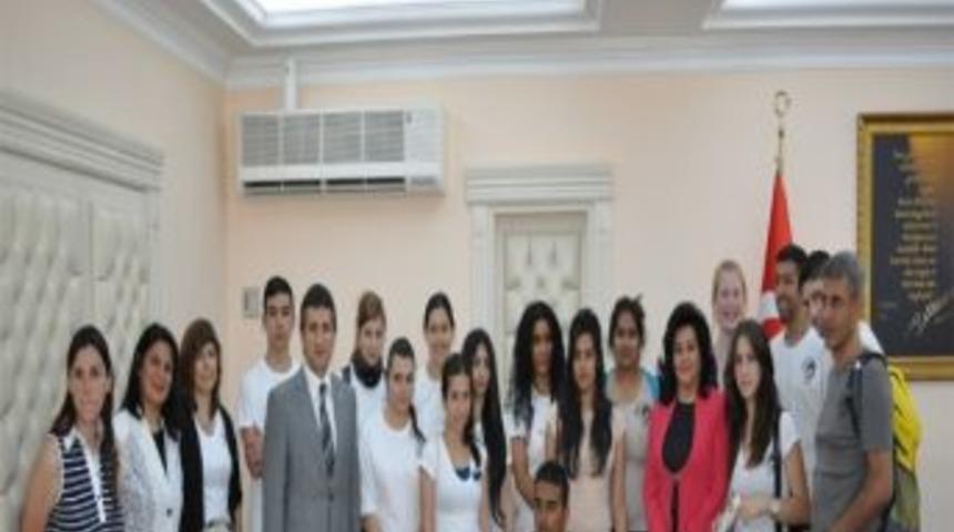 Hamburglu &Ouml;ğrenciler Yalova'da