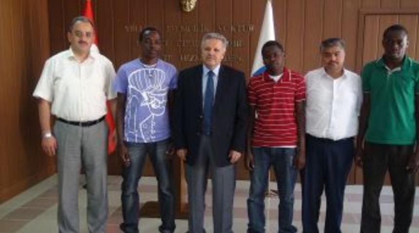 Yabancı &Ouml;ğretmenler, Vali Kahraman&rsquo;ı Ziyaret Etti