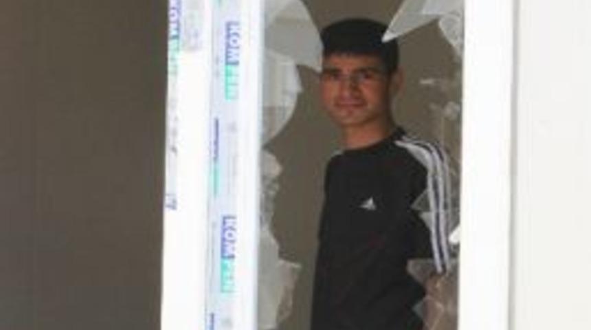 Van'daki Konteynırların Hali İ&ccedil;ler Acısı