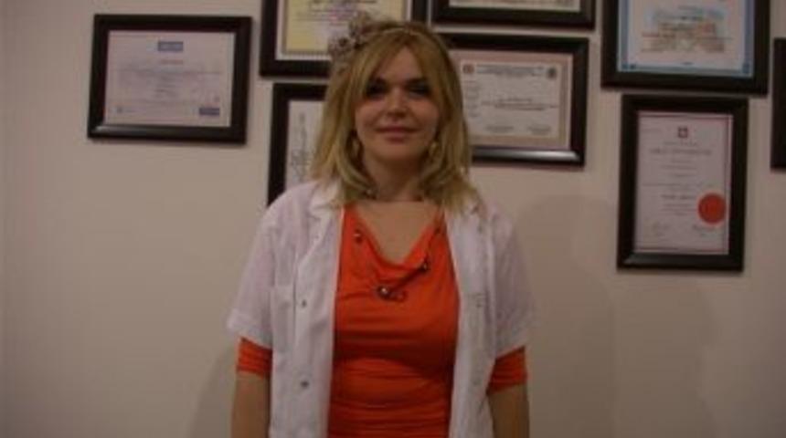 Uzmanlar Sıcaklar İ&ccedil;in G&uuml;neş Kremi &Ouml;neriyorlar