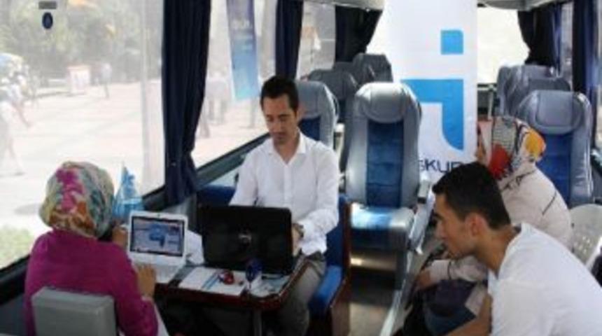 İşsizlere Otob&uuml;ste Eğitim Verildi