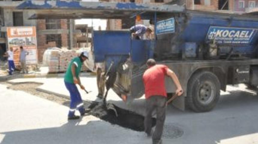 Asfalt Robotu Kartepe&rsquo;yi Arşınlıyor