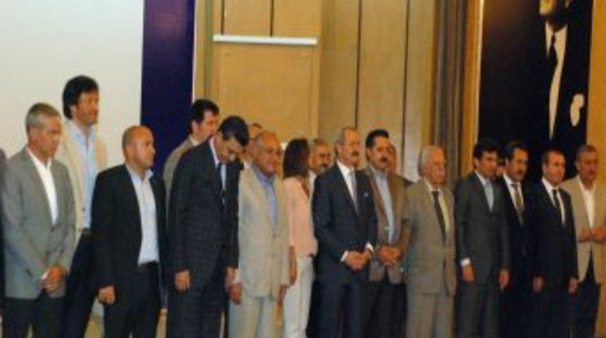 Bakan &Ccedil;elik'ten Sanayiciye 'gen&ccedil; Nufusu G&ouml;r&uuml;n' &Ccedil;ağrısı