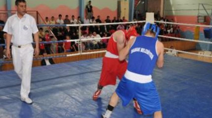 Mamak&rsquo;ın Altın Yumrukları Madalyaları Topluyor