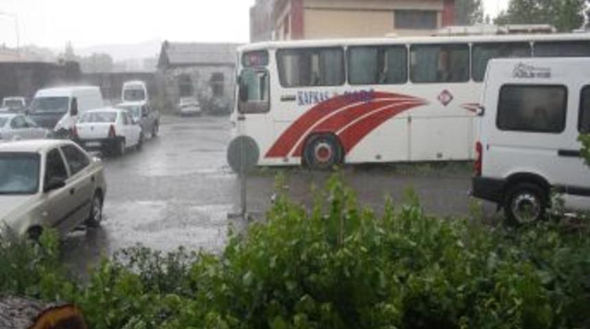 Kars'ta Beklenen Yağış Geldi