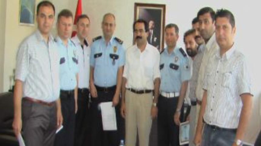 Alaşehir'de Polislere Başarı Belgesi