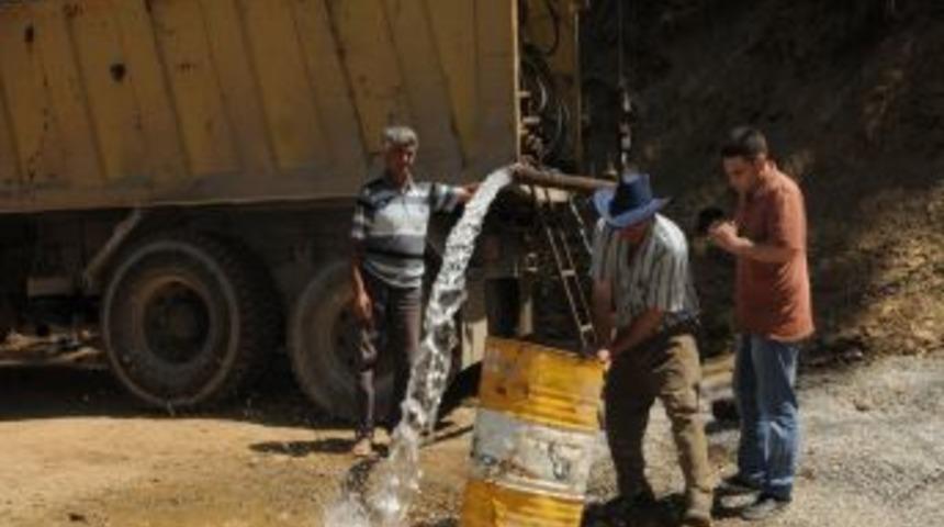 Yeni&ccedil;am K&ouml;y&uuml;'nde I&ccedil;me Suyu Sevinci