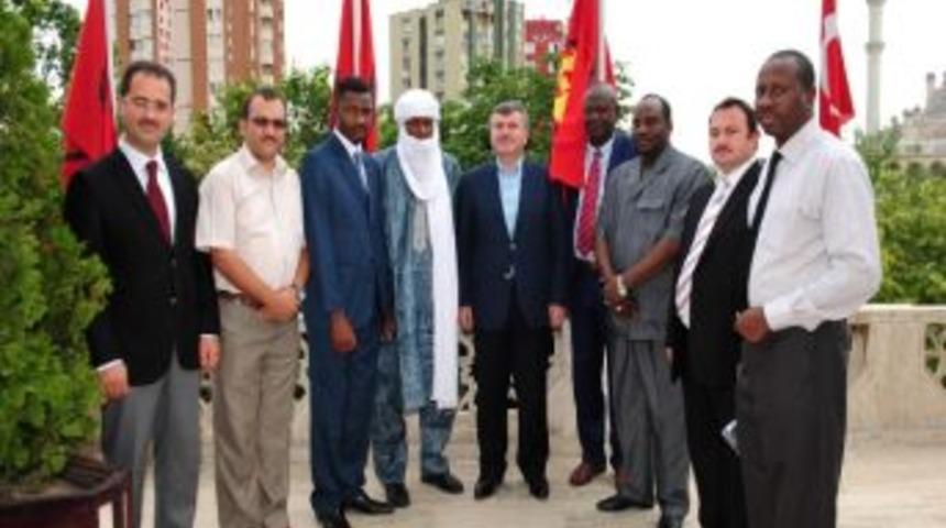 Başkan Aky&uuml;rek&rsquo;e Nijerli Meslektaşlarından Ziyaret