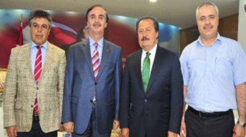 Cavit &Ccedil;ağlar'dan Başkan Keskin'e Nezaket Ziyareti