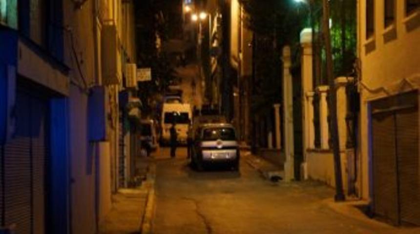 İki Aile Arasında Silahlı Kavga: 2 &Ouml;l&uuml;, 3 Yaralı