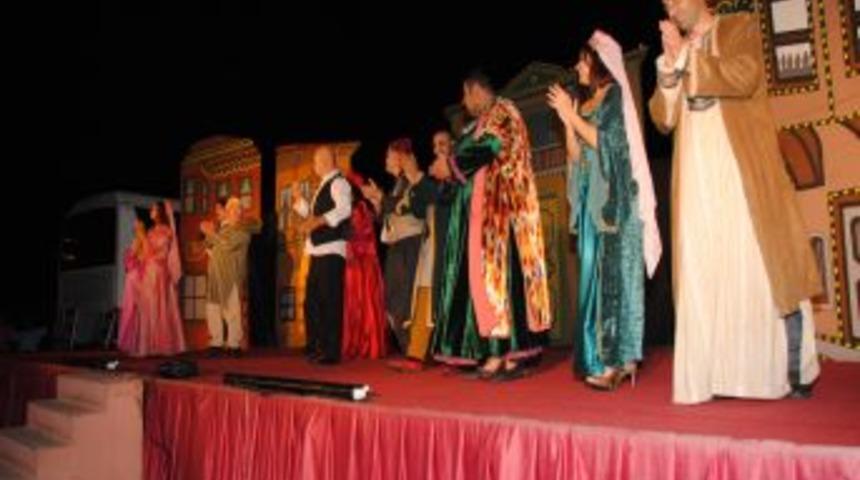 'Kanlı Nigar' Oyunu 180. Perdesini Ilıca'da A&ccedil;tı