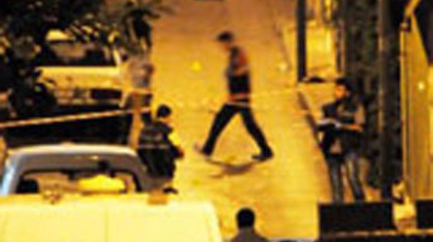 Beyoğlu'nda kavga: 2 &ouml;l&uuml;