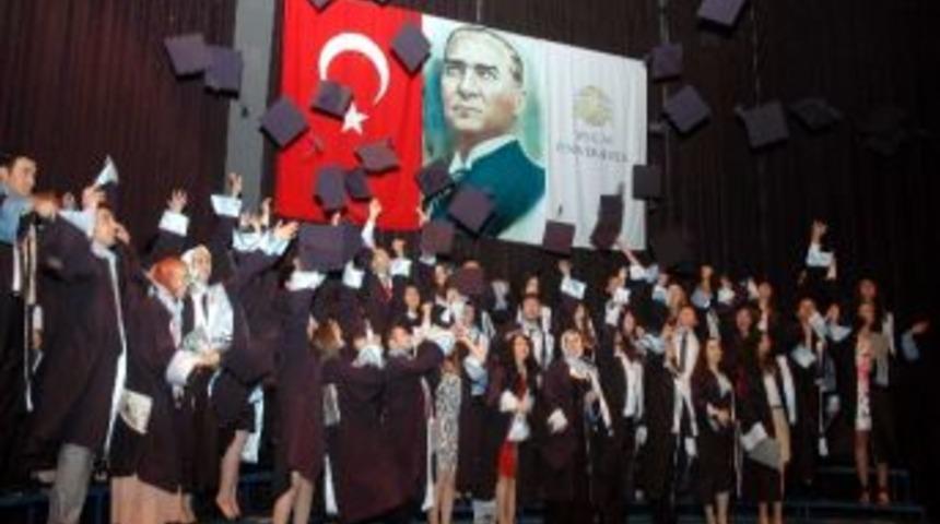 S&uuml; Diş Hekimliği Fak&uuml;ltesi&rsquo;nde &Ccedil;ifte Mutluluk