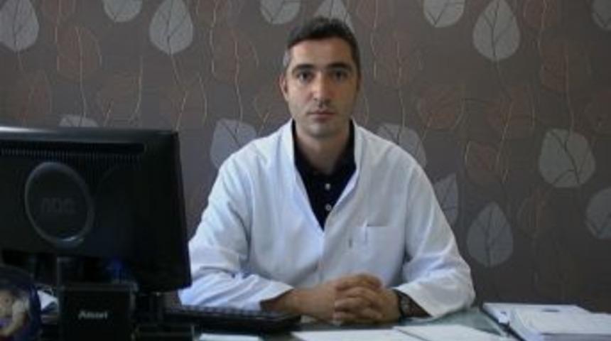 G&ouml;z Hastalıkları Uzmanı Dr. Cem &Ccedil;ankaya: