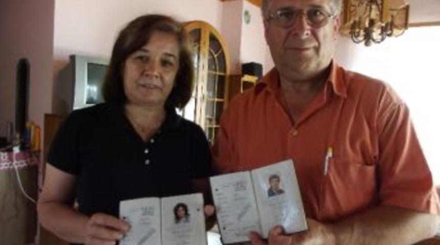 Gurbet&ccedil;i &Ccedil;ift Pasaportuna Kavuştu