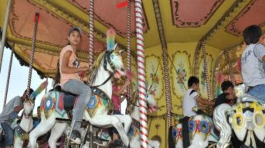 Tatı&rsquo;dan &Ouml;ğrencilere Karne Hediyesi