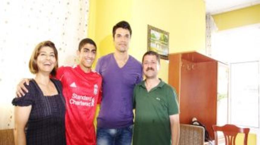 Milli Futbolcu Zan&rsquo;dan 'Futbolun Prensi'ne Nasihat