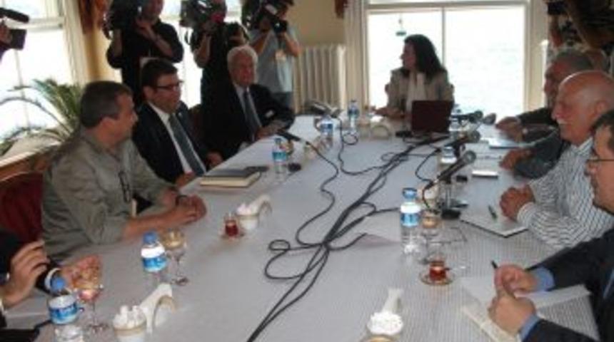 Darbe Komisyonu Erdoğan Tezi&ccedil;'i Dinliyor