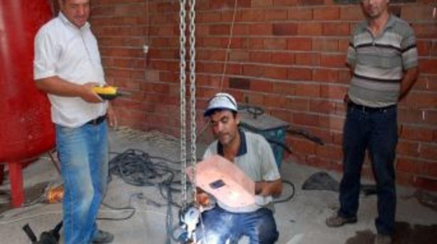 Gediz'de Duble Yol Orta Refüj Sulama Sistemine Kontrol Merkezi Binası Yapılıyor