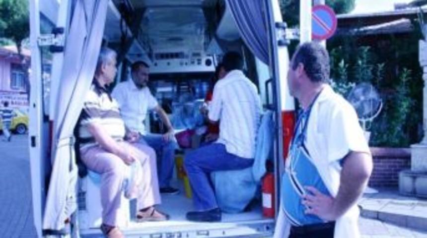 İzmir&rsquo;de Kan Stokları Azalıyor