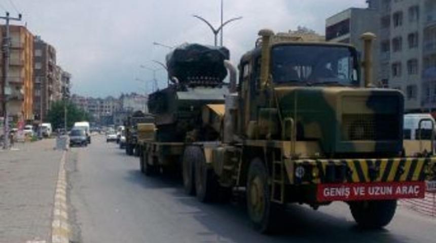 İskenderun&rsquo;dan Suriye Sınırına Askeri Sevkıyat Devam Ediyor