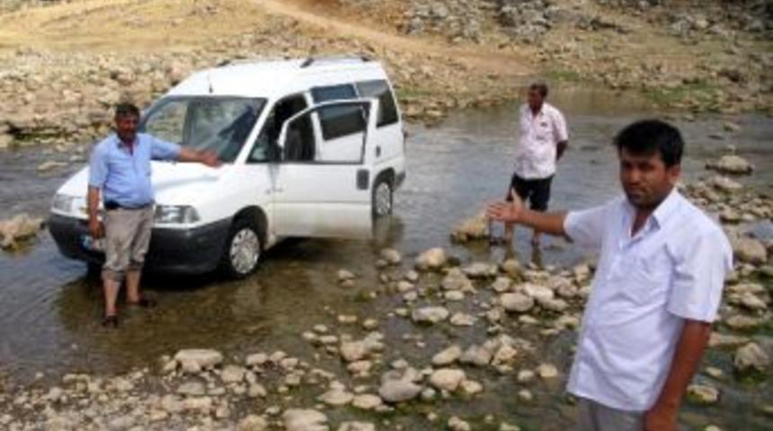 Altınpınar K&ouml;y&uuml; Sakinleri K&ouml;pr&uuml; Ve Yol İstiyor