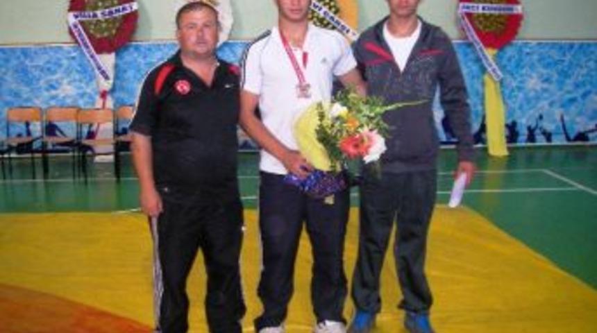 Balıkesirli Halil İnce Adım Adım Milli Takıma Yaklaşıyor