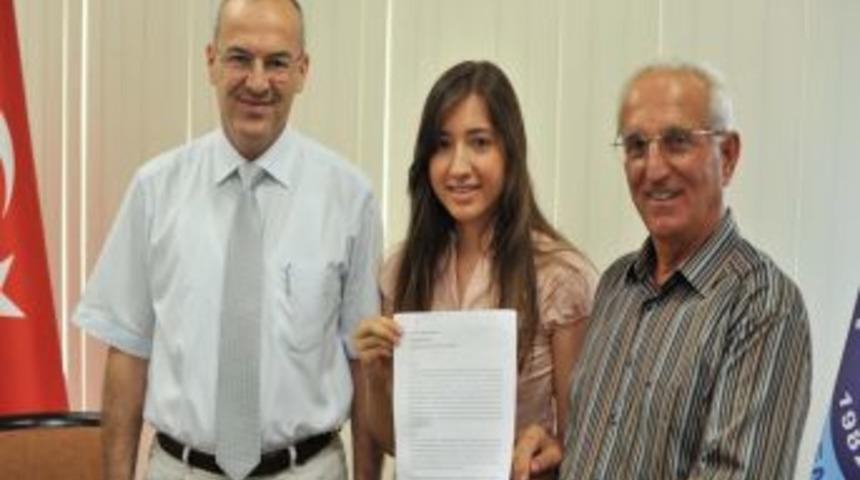 ‘Vizesiz Avrupa’ Tezine Alman Hukukçudan Onay