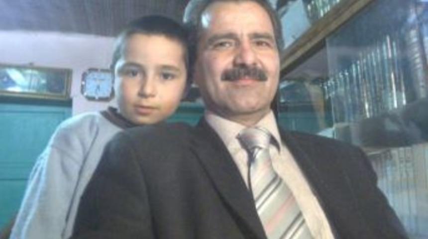 Derede Balık Avlarken Kaybolan Oğlunu Kurtarmak İsterken Derede Kendisi De Kayboldu