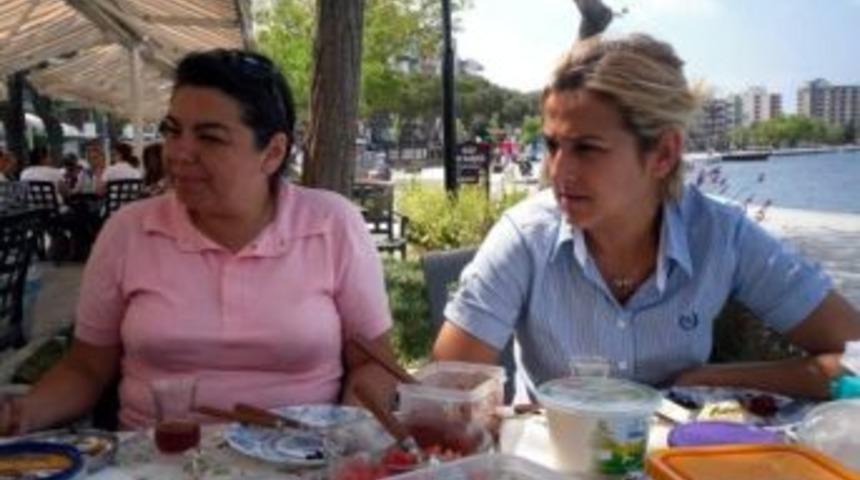 Ak Parti Kadın Kolları Seçimlere Hazırlanıyor