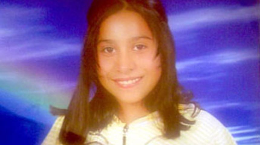 &Ouml;z kızını d&ouml;ve d&ouml;ve &ouml;ld&uuml;rd&uuml;