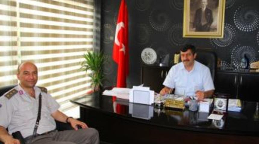 Y&uuml;zbaşı &Ouml;zt&uuml;rk'ten Veda ziyareti