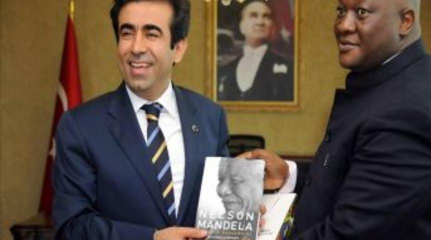 B&uuml;y&uuml;kel&ccedil;i Khumalo: İki &Uuml;lke Arasındaki Ilişkilerin Gelişmesini Istiyoruz