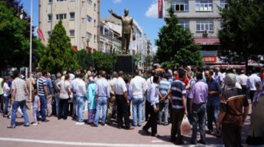 Sapıkların Yakalanması I&ccedil;in A&ccedil;lık Grevine Başladı