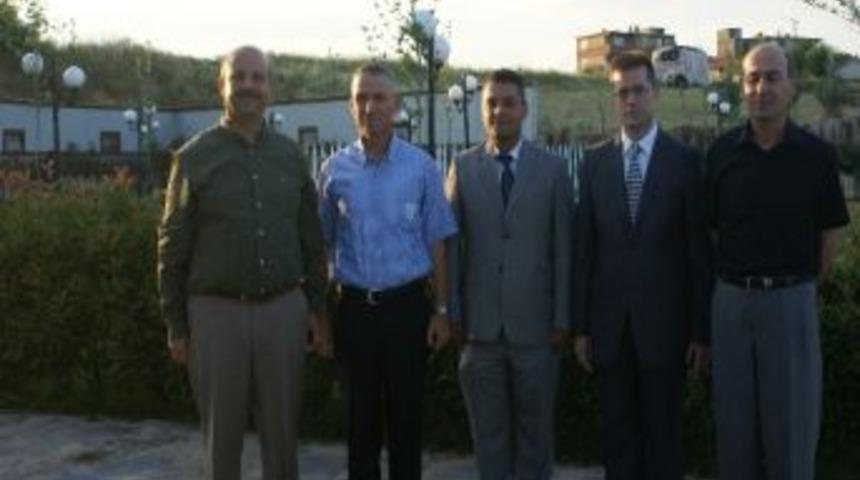 G&uuml;le G&uuml;le Komutan