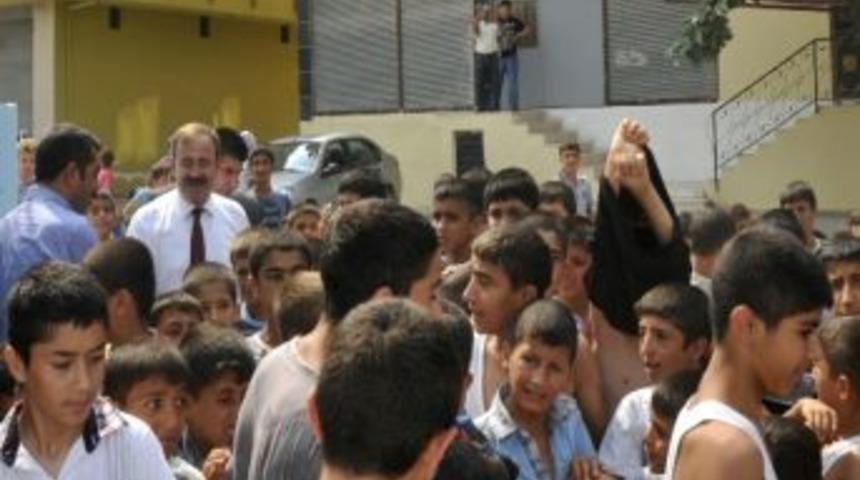 Akdeniz Belediyesi&rsquo;nden &Ccedil;ocuklara Havuz Keyfi