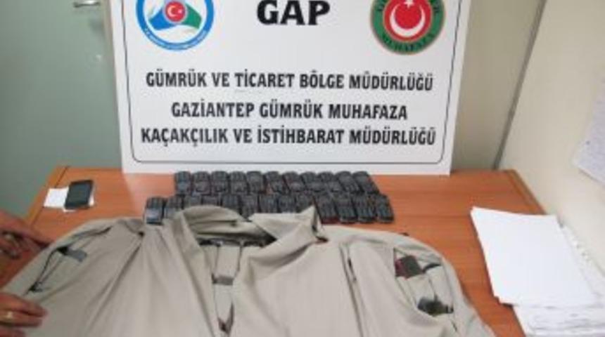 Ka&ccedil;ak&ccedil;ılık I&ccedil;in &Ouml;zel Yelek Diktiren Şahsın &Uuml;zerinden 130 Ka&ccedil;ak Telefon &Ccedil;ıktı