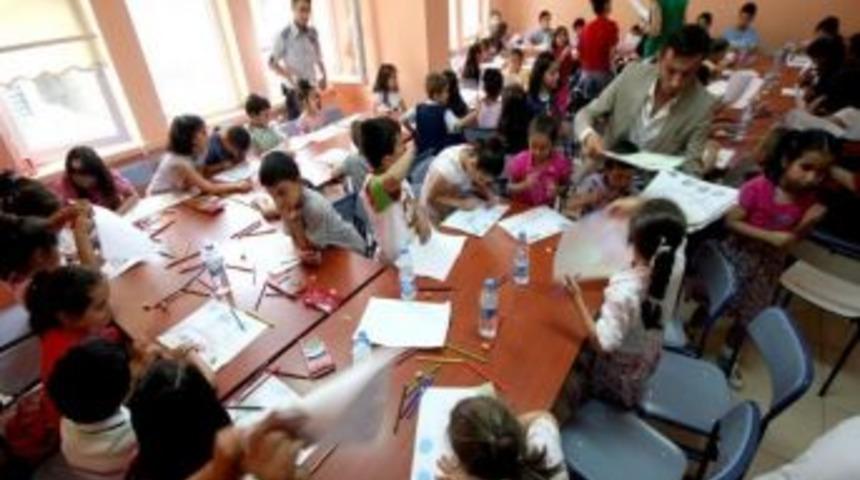 &Uuml;niversiteden &Ouml;ğrencilere &Uuml;cretsiz Resim Kursu