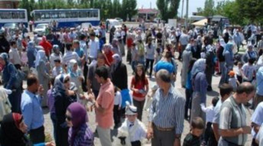 Bitlis Belediyesi 4. Geleneksel S&uuml;nnet Ş&ouml;leni&rsquo;ne Hazırlanıyor