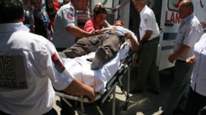 İşçileri Taşıyan Minibüs Devrildi: 11 Yaralı