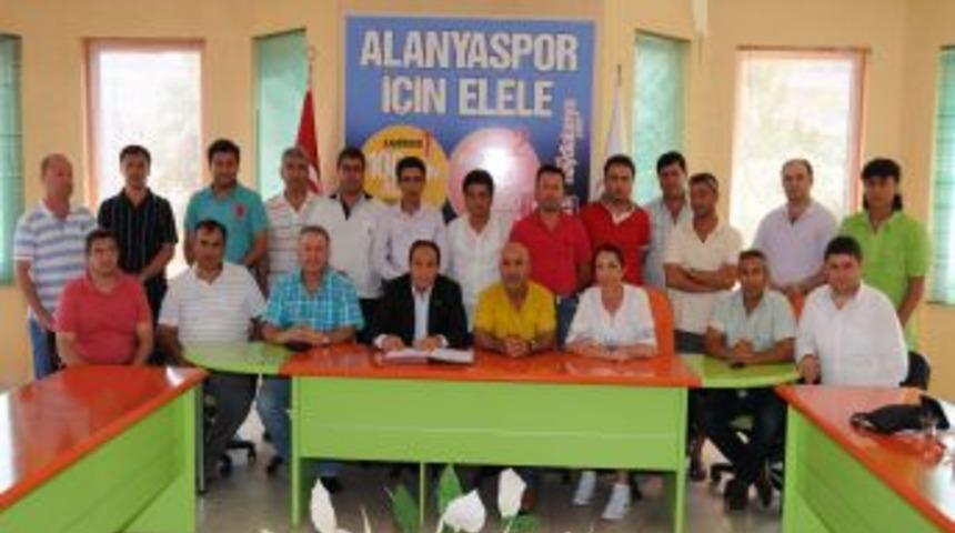 Alanyaspor Teknik Direkt&ouml;r Armağan Turhan Ile 1 Yıllık S&ouml;zleşme Imzaladı