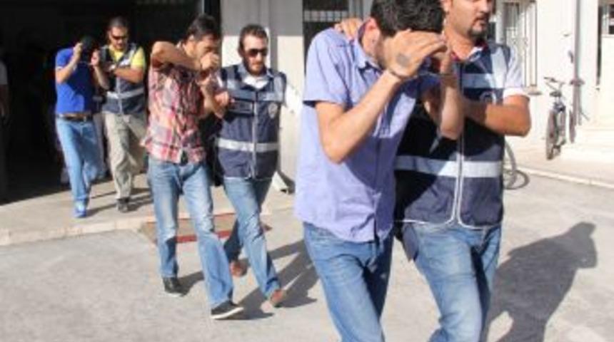 Muğla Polisi Sokak Satıcılarına Uyuşturucu Operasyonu D&uuml;zenlendi