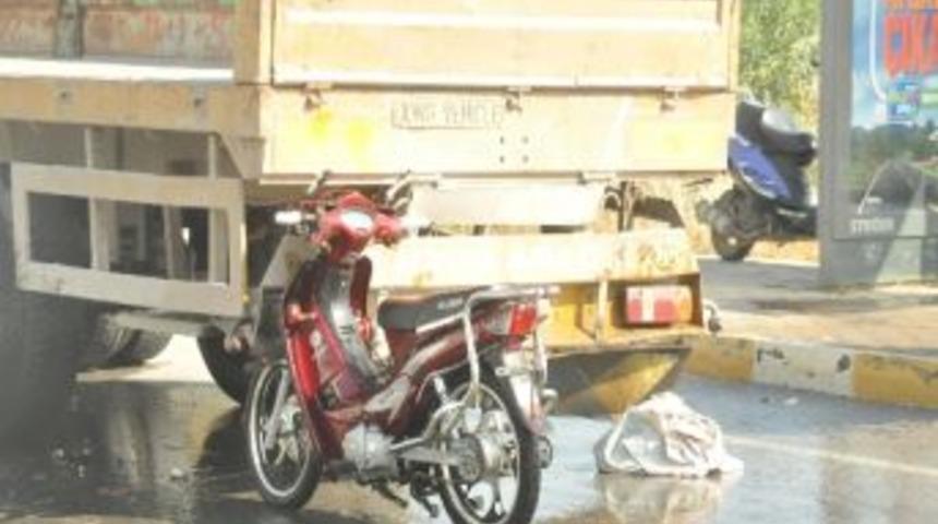 Yeni Motosikleti İle Tır&rsquo;a &Ccedil;arpan S&uuml;r&uuml;c&uuml; Ağır Yaralandı